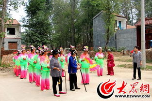 市衛計綜合監督執法局到巨野前李樓村慰問